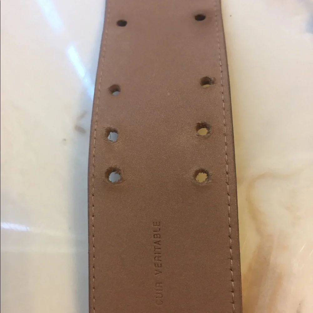 CHANEL Gold Metallic Belt - Picture 6 of 10